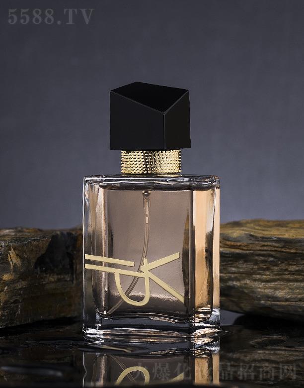 �㽭�G�һ��yƷ���޹�˾��С��������֮ˮŮʿ��ˮ