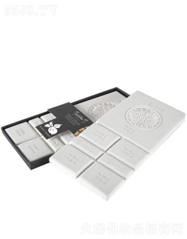 ������(�Ϻ�)Ʒ�ƹ����ɷ����޹�˾���Ϻ������� ��?sh��)۠��������ʯ�?��̫�(y��ng)��ϵ�У����F�㴪ϵ��