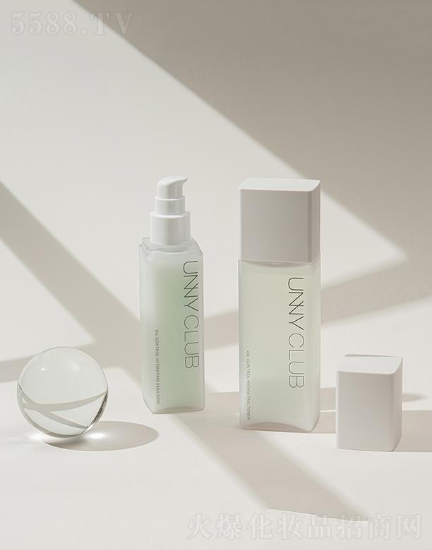 ���RƷ�ƹ������޹�˾�����˿�����ˬ�׺�ӯ͸�̝��׺�  �aˮ����