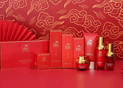 瑞蛇迎春，福滿人間，西采清顏愿你萬事如意春意盎然！