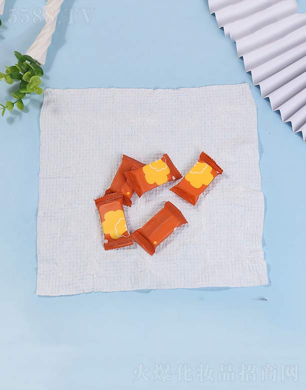 ���së�������b�Ӻ���һ����ϴĘ��