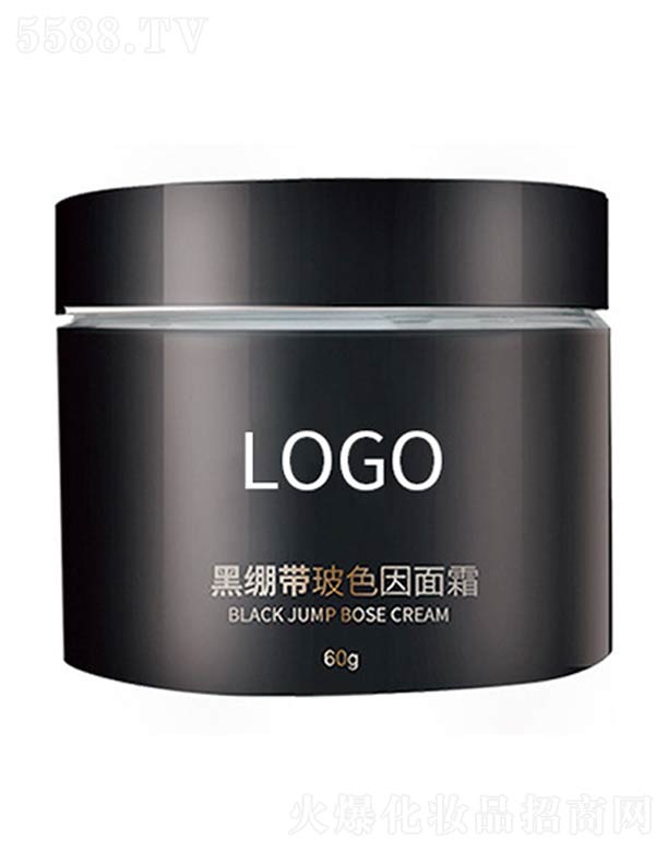 �ڿ�����ɫ����˪