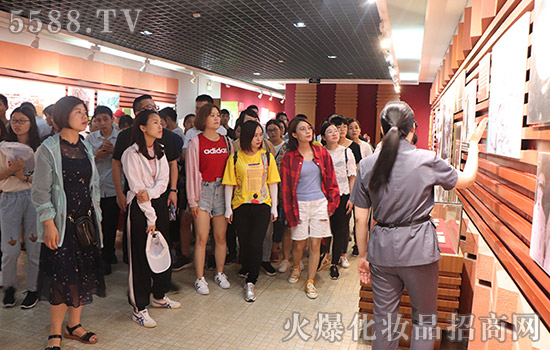 ���(y��ng)�tɫ֮�Å��^(gu��n)�����^