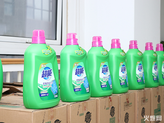 ������Ů��(ji��)���𱬾W(w��ng)�ɰl(f��)Ů�񌣌ٶY��