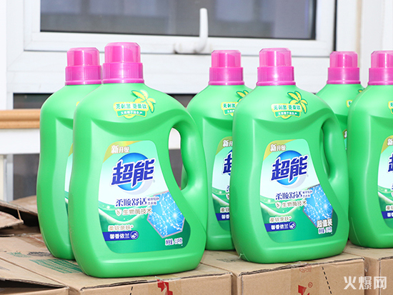 ������Ů��(ji��)���𱬾W(w��ng)�ɰl(f��)Ů�񌣌ٶY��