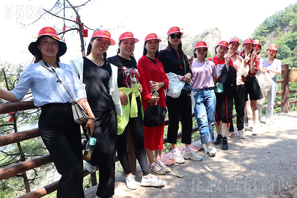 ����(m��ng)�Ͼ�ɽ��Ʒ�����Ļ�