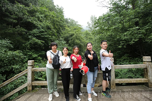 �����Ͼ�ɽ���W(xu��)��(x��)�����½�(j��ng)��