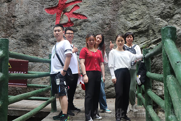 ���Ͼ�ɽ���W(xu��)��(x��)���Ļ�