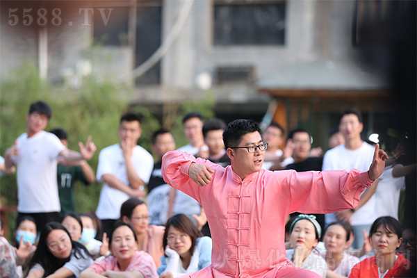 ���мtɫ�������W(xu��)��(x��)��(gu��)�W(xu��)��(j��ng)�����𱬾W(w��ng)2021�Ͼ�ɽ֮�ã�