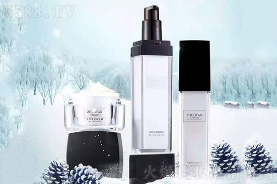 ���ɫ���w�׺�