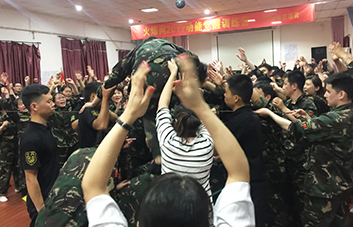 �A��һ�����ݔ��һ�𿸣�