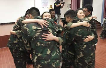 ���ڰl(f��)�F(xi��n)��߅������������߆݌�(du��)�e�˵�ٝ��