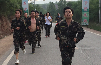 ͽ������15�������w�(y��n)���L(zh��ng)��·����ĥ�Z����Ѫ�Ի�����