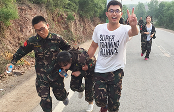 �](m��i)�б��˸��ߵ�ɽ���](m��i)�б��_���h(yu��n)��·��