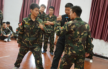 �A�ܣ�����˼�S����������(y��ng)�ٶ����l(f��)չ���ن���(d��ng)������